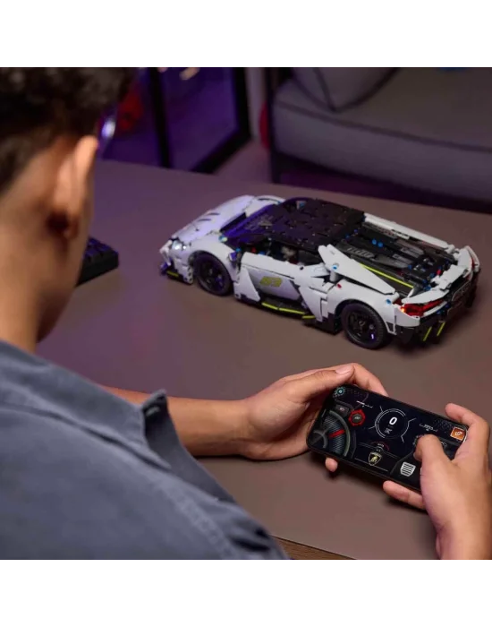 42214 Lego Technic Lamborghini Revuelto 1135 Parça +10 Yaş