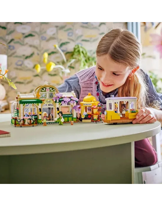 42671 Lego Friends Kafe Ve Çiçekçi Dükkanı 1138 Parça +9 Yaş
