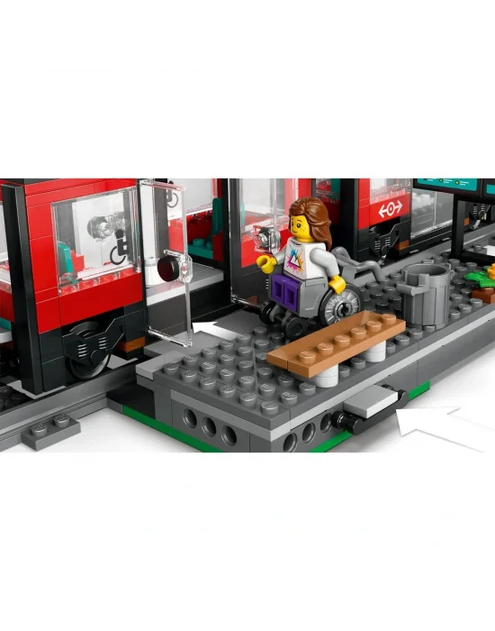 60423 Lego City Şehir Merkezi Tramvay İstasyonu 811 Parça +7 Yaş
