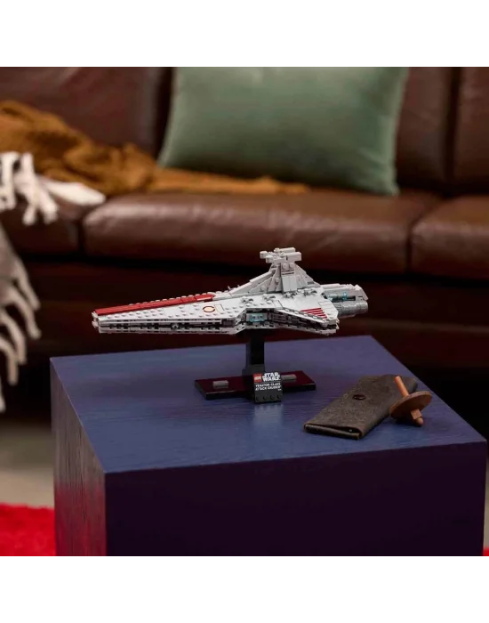 75441 Lego Star Wars Venator-class Attack Cruiser 643 Parça +18 Yaş