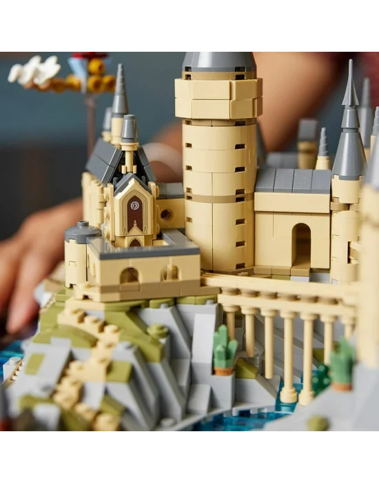 76419 Lego® Harry Potter™ Hogwarts™ Şatosu Ve Bahçesi 2660 Parça +18 Yaş