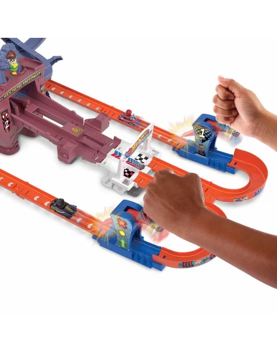 Hpl34 Hot Wheels Racerverse Marvel Pist Seti