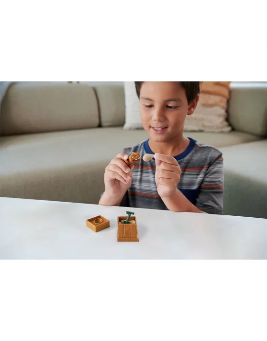 Hvb29 Jurassic World Crushivores Serisi - Sürpriz Aksesuarlı Figür