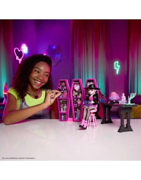 Jbf15 Monster High Draculauranın Gizemli İksirler Odası