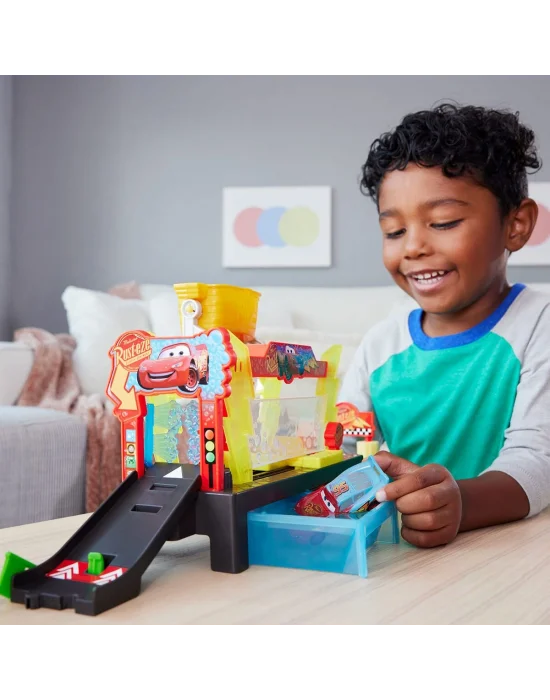 Jbm70 Cars Renk Değiştiren  McQueen İle Yıkama Oyun Seti