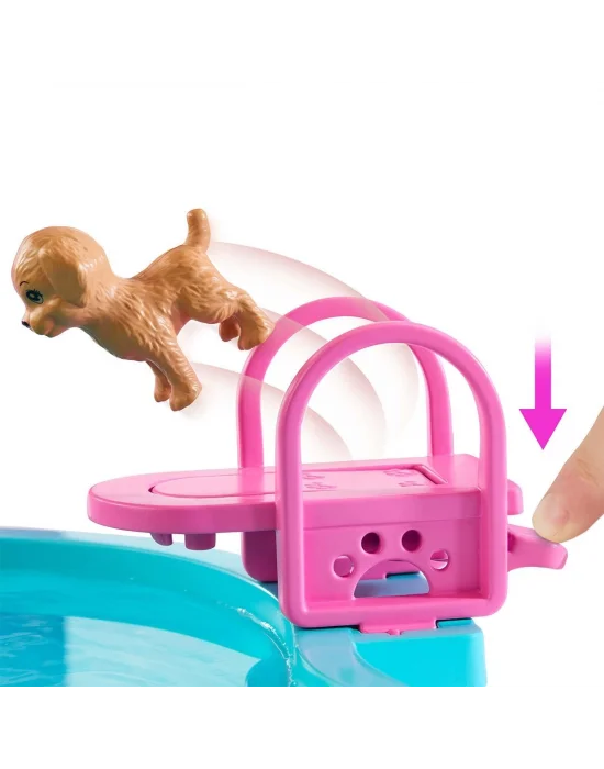 Jfp01 Barbienin Rüya Havuzu Oyun Seti