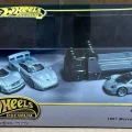 Hot Wheels Premium Collector Diorama 90s Supercars Set Porsche 911, CLK, McLaren