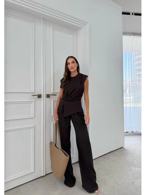 AKSESUAR DETAY BLUZ VE PANTOLONLU GOFRE İKİLİ TAKIM KAHVE