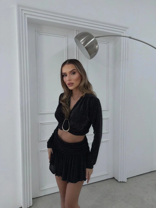 AKSESUAR DETAY BLUZ VE ŞORT ETEKLİ SİMLİ İKİLİ TAKIM