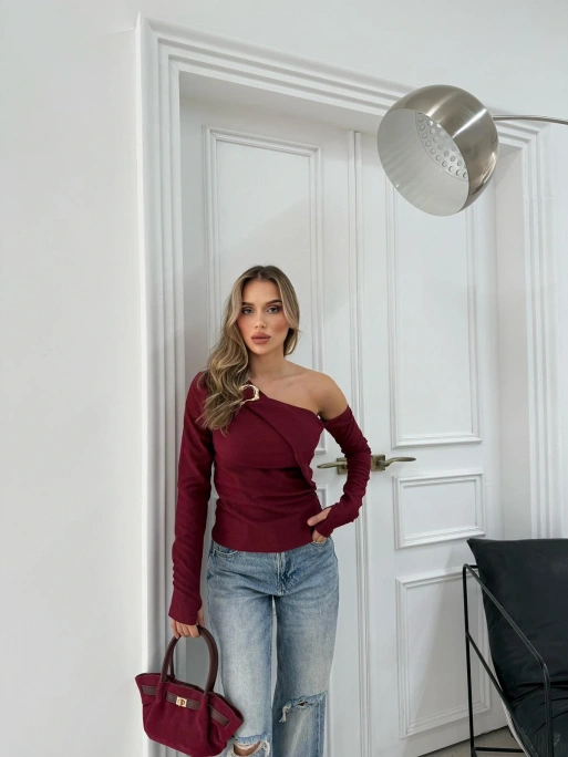 AKSESUAR DETAY OMUZ DEKOLTE BLUZ BORDO