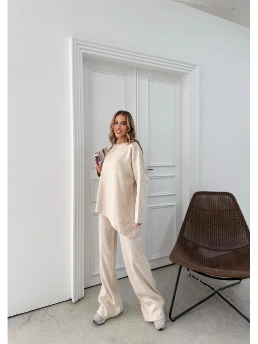ASİMETRİK DETAY KAZAK VE PANTOLONLU TRİKO İKİLİ TAKIM KREM RY-8010