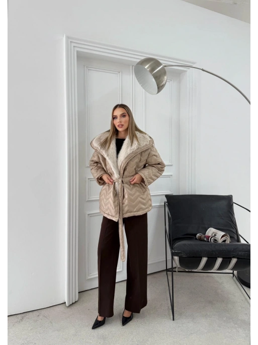 BEL KUŞAKLI BAKLAVA DESEN YAKA KÜRK DETAY ŞİŞME MONT BEJ