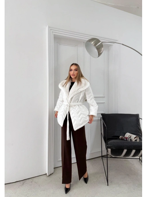 BEL KUŞAKLI BAKLAVA DESEN YAKA KÜRK DETAY ŞİŞME MONT BEYAZ