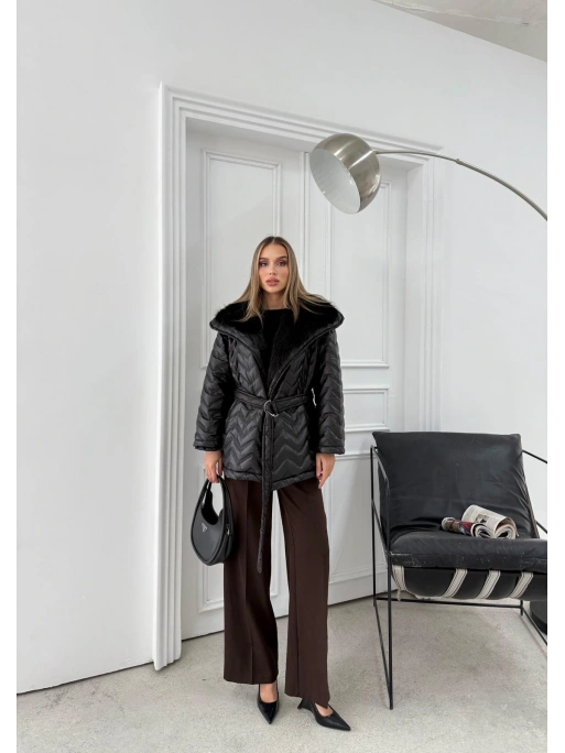 BEL KUŞAKLI BAKLAVA DESEN YAKA KÜRK DETAY ŞİŞME MONT SİYAH