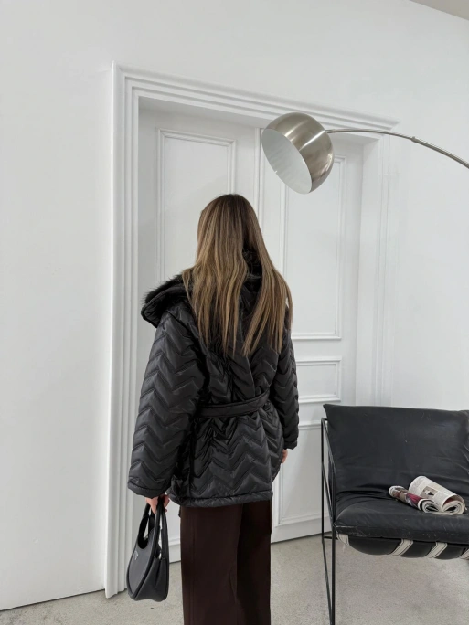 BEL KUŞAKLI BAKLAVA DESEN YAKA KÜRK DETAY ŞİŞME MONT SİYAH