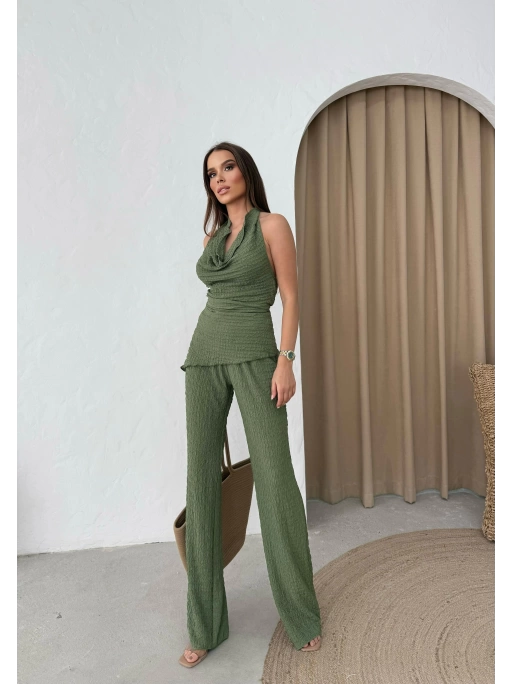 DEGAJE YAKA SIRT DEKOLTE BLUZ VE PANTOLONLU GOFRE İKİLİ TAKIM HAKİ