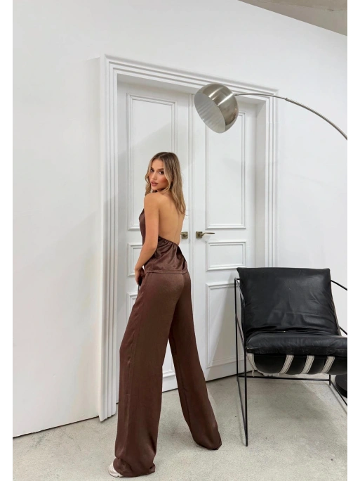 DEGAJE YAKA SIRT DEKOLTE BLUZ VE PANTOLONLU SATEN İKİLİ TAKIM KAHVE