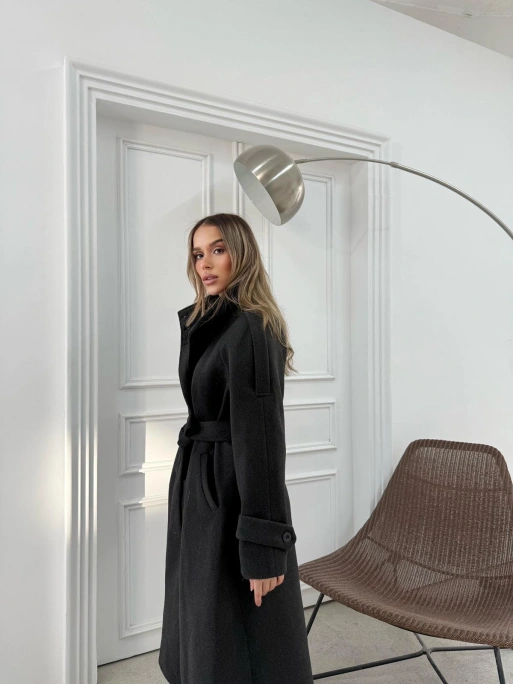 DİK YAKA DÜĞME DETAY İÇ ASTARLI KUŞAKLI KAŞE KABAN SİYAH