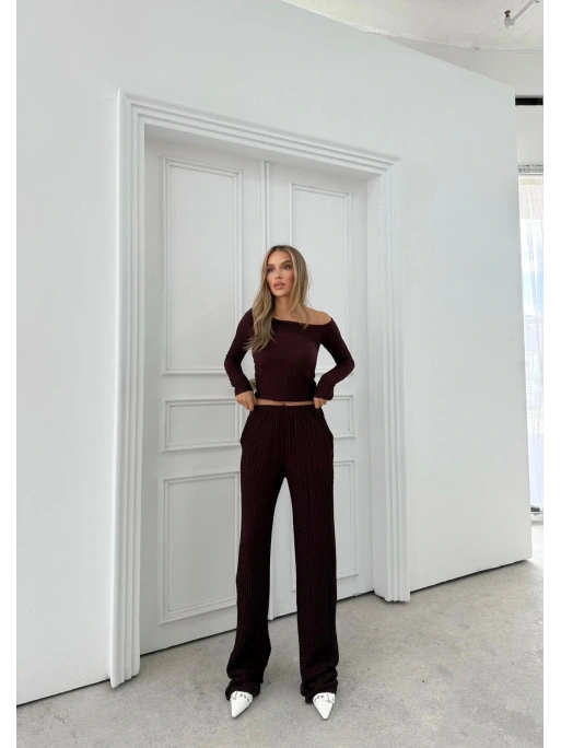 DÜŞÜK OMUZ BLUZ VE PANTOLONLU GOFRE İKİLİ TAKIM BORDO