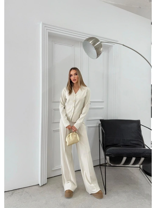 GOLD DÜĞME DETAY HIRKA VE PANTOLONLU TRİKO İKİLİ TAKIM KREM