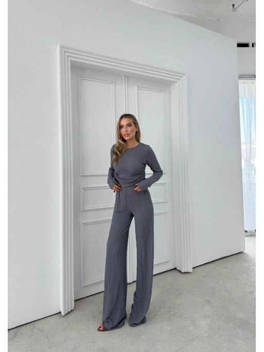 BÜZGÜLÜ BLUZ VE PANTOLONLU GOFRE İKİLİ TAKIM GRİ
