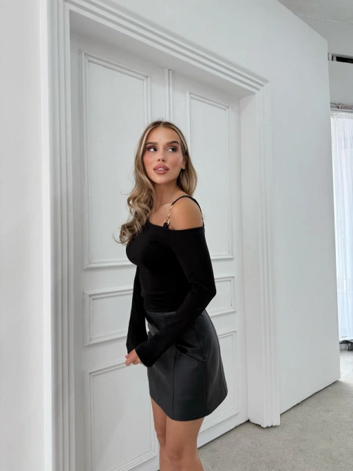 AKSESUAR KAYIK YAKA DETAY BLUZ SİYAH