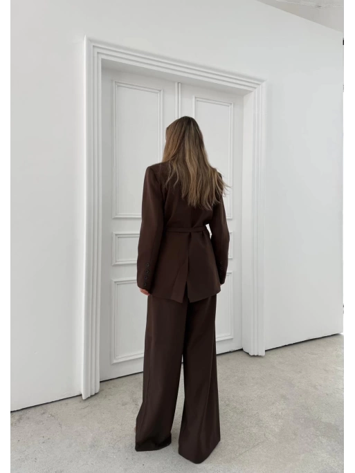 KRUVAZE YAKA YAN BAĞLAMA DETAY BLAZER CEKET VE PANTOLONLU İKİLİ TAKIM KAHVE