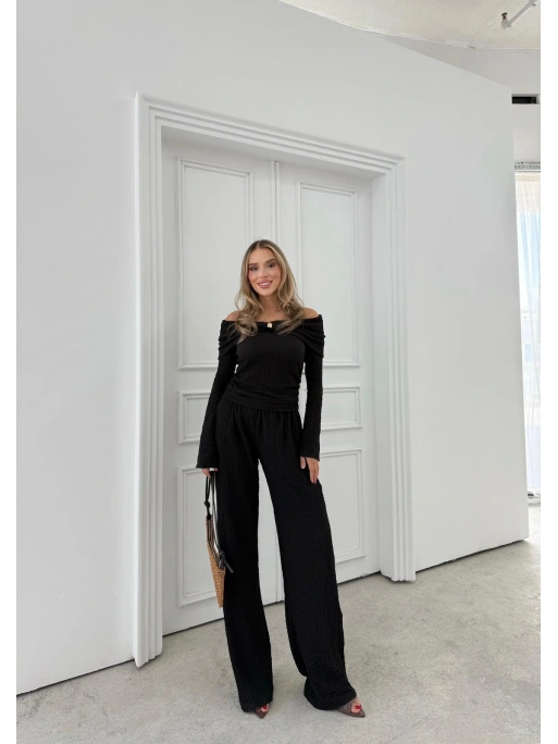 MADONNA YAKA AKSESUAR DETAY BLUZ VE PANTOLONLU GOFRE İKİLİ TAKIM SİYAH