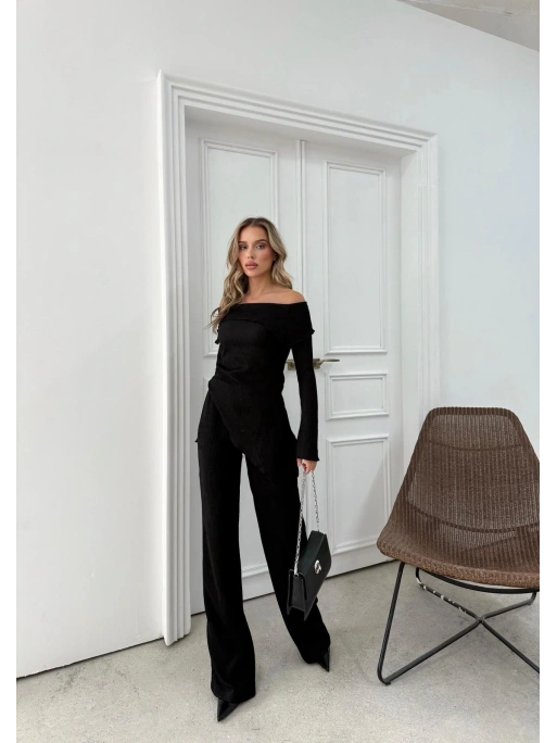 MADONNA YAKA ASİMETRİK DETAY BLUZ VE PANTOLONLU SELANİK KUMAŞ İKİLİ TAKIM SİYAH