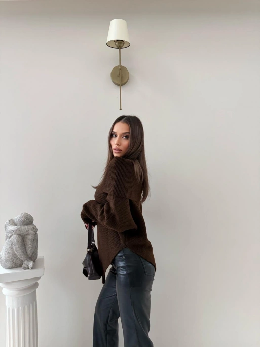 MADONNA YAKA ASİMETRİK DETAY KAZAK KAHVE