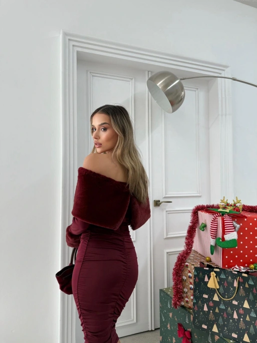 MADONNA YAKA KÜRK DETAY ELBİSE BORDO