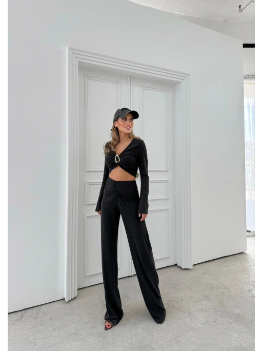 AKSESUAR DETAY BLUZ VE DRAPE PANTOLONLU İKİLİ TAKIM SİYAH