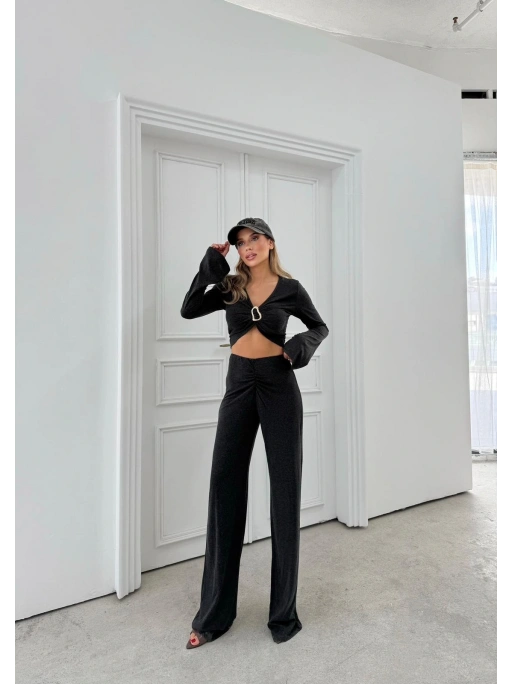 AKSESUAR DETAY BLUZ VE DRAPE PANTOLONLU İKİLİ TAKIM SİYAH