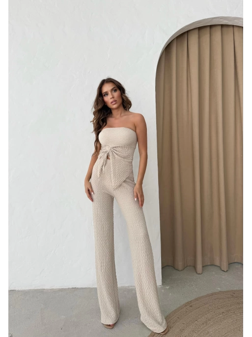 STRAPLEZ BÜZGÜLÜ BLUZ VE PANTOLONLU GOFRE İKİLİ TAKIM KREM