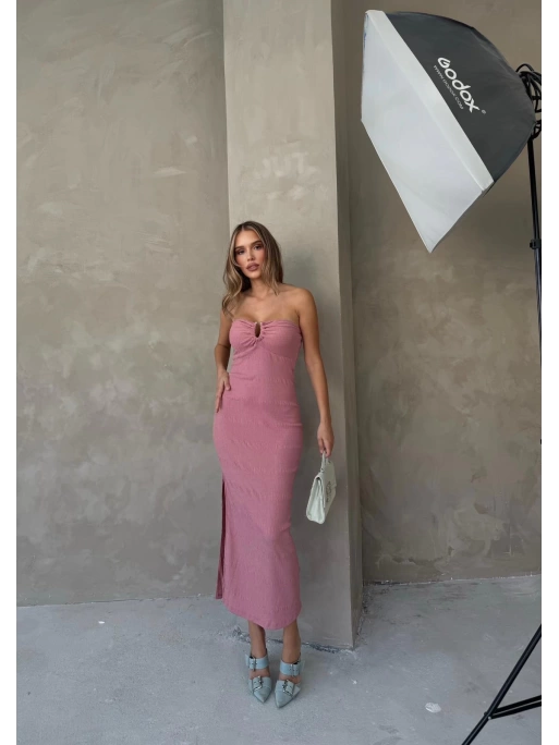 STRAPLEZ AKSESUAR DETAY GOFRE UZUN ELBİSE PEMBE