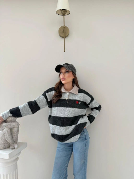 YAKALI KALP NAKIŞ DETAY ÇİZGİLİ SALAŞ KAZAK SİYAH