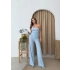 AKSESUAR DETAY YAN BÜZGÜLÜ BLUZ VE PANTOLONLU GOFRE İKİLİ TAKIM MAVİ