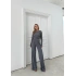 BÜZGÜLÜ BLUZ VE PANTOLONLU GOFRE İKİLİ TAKIM GRİ