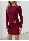 AKSESUAR DETAY DRAPELİ SANDY ELBİSE BORDO