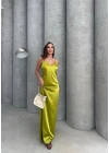 ASKILI SIRT DEKOLTE DETAY VİRAL SATEN ELBİSE YESİL