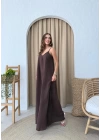 ASKILI UZUN ÇİLEK ELBİSE KOYU KAHVE