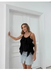 ASKILI VOLANLI BLUZ SİYAH