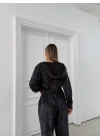 BATİK DESEN KAPÜŞONLU V YAKA BLUZ VE PANTOLONLU İKİLİ MODAL TAKIM SİYAH