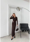 BEL DRAPE AKSESUAR DETAY UZUN SANDY ELBİSE KAHVE
