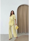 BEL KUŞAKLI DÜĞME DETAY BLUZ VE PANTOLONLU KETEN İKİLİ TAKIM SARI