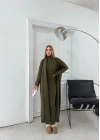 BOĞAZLI SIFIR KOL UZUN ELBİSE VE YELEKLİ İKİLİ TRİKO TAKIM HAKİ