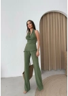 DEGAJE YAKA SIRT DEKOLTE BLUZ VE PANTOLONLU GOFRE İKİLİ TAKIM HAKİ