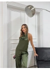 DEGAJE YAKA SIRT DEKOLTE BLUZ VE PANTOLONLU SATEN İKİLİ TAKIM YEŞİL
