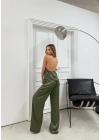DEGAJE YAKA SIRT DEKOLTE BLUZ VE PANTOLONLU SATEN İKİLİ TAKIM YEŞİL