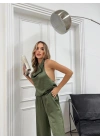 DEGAJE YAKA SIRT DEKOLTE BLUZ VE PANTOLONLU SATEN İKİLİ TAKIM YEŞİL